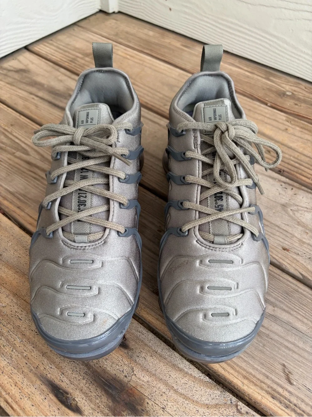 Nike VaporMax Plus Men’s 9.5 Dark Stucco Gray‎ Air Max Running Sneakers